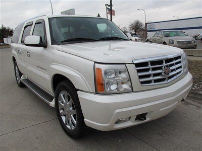 White suv chrome moonroof clean title finance nav platinum  chrome auto air ac