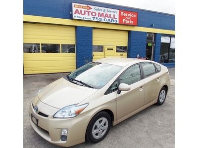 Hybrid prius iii gas saver very nice low reserve