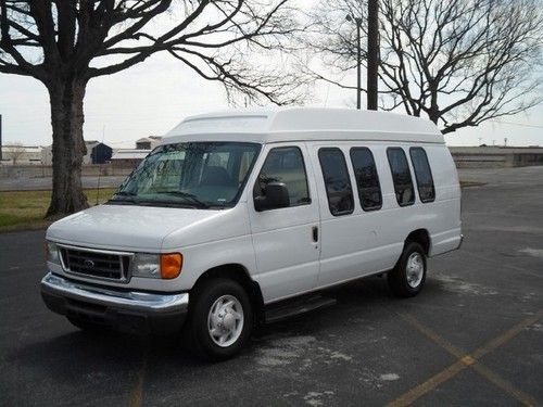 2006 ford 11 passenger high top van! bank repo!! no reserve!! absolute auction!