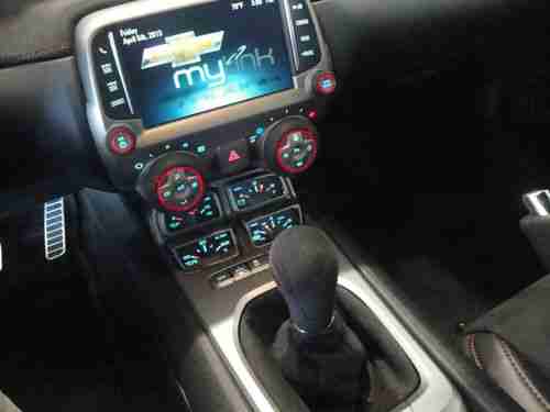 SINISTER TRIPLE BLACK NEW CAMARO CONVERTIBLE ZL1 WITH CARBON FIBER HOOD 6-SPD!, US $61,990.00, image 13