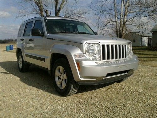 2009 jeep liberty sport sport utility 4-door 3.7l rare skyrider top - 63k miles!