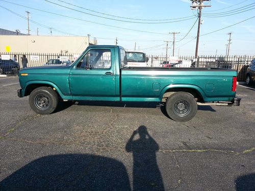 1983 ford f-150 base standard cab pickup 2-door 4.9l no reserve!!!