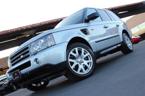 2008 range rover sport hse. luxury pkg. nav. heated. loaded. very clean in/out.