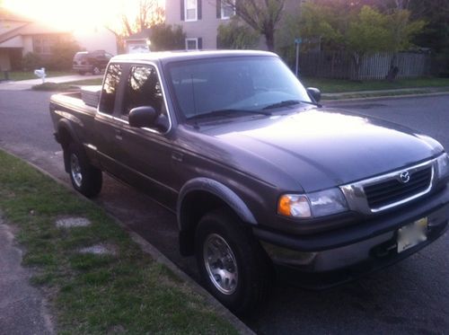 1999 mazda b3000 se extended cab pickup 4-door 3.0l