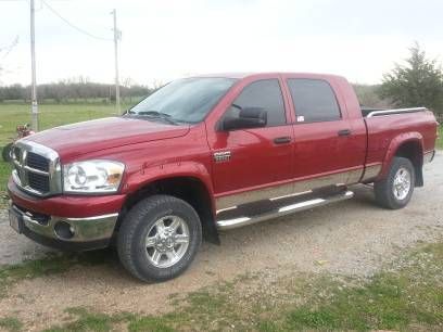Dodge mega cab cummins 4x4 diesel 34k miles 2500 auto wow