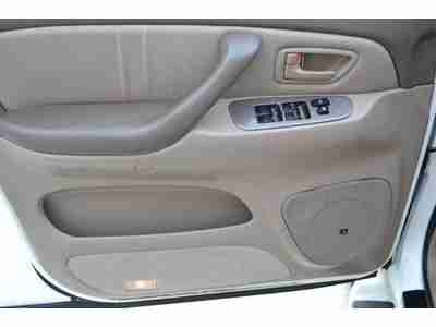 AWD V8 Leather Sunroof DVD GOLD Package Convenience Package JBL 3rd Row Seating, image 19