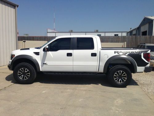 2013 ford raptor 6.2l f-150 msrp -$55630.00