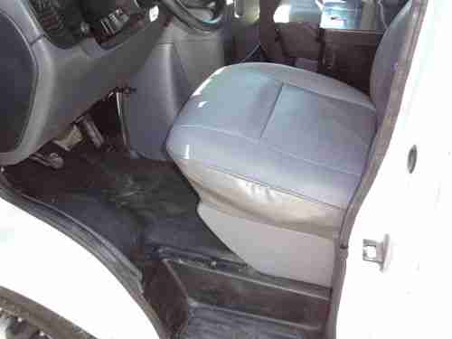 2000 dodge cargo,no rust,low miles, no reserve, image 4
