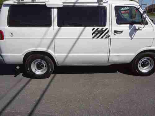 2000 dodge cargo,no rust,low miles, no reserve, image 13