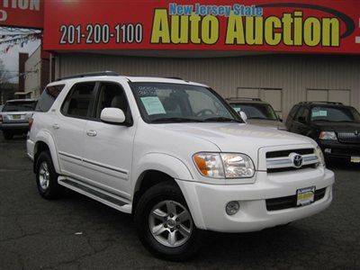 2005 toyota sequoia sr5 leather sunroof 3rd row seating carfax certified