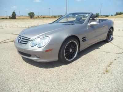 Convertible hardtop 5.0l navigation cd low miles we finance &amp; take trade-ins