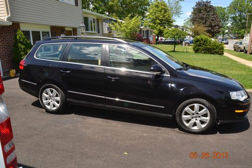 2007 volkswagen passat 2.0t wagon 4-door 2.0l very clean!!