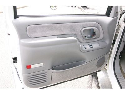 BOX TRUCK Diesel 6.5L Rear Wheel Drive Dual Rear Wheels Tires - Front All-Season, US $12,900.00, image 10