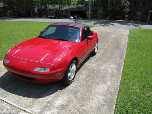 Classic 1990 maxda mx-5 miata