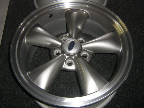 2006 Ford Mustang GT V8 6-Speed Only 9,000 Miles 1 Owner Ford Employee Brand New, image 17