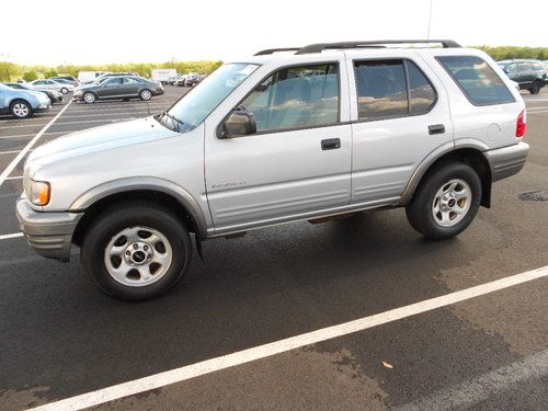 2002 isuzu rodeo/honda passport,auto,a/c,4x4,6 cyl,all power,nice cond,reliable!