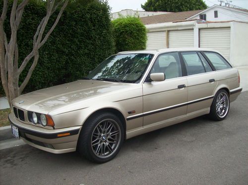 Bmw 525i station wagon, automatic,champaign color,