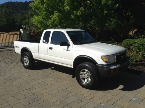 Toyota tacoma prerunner