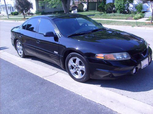 '02 black pontiac bonneville ssei