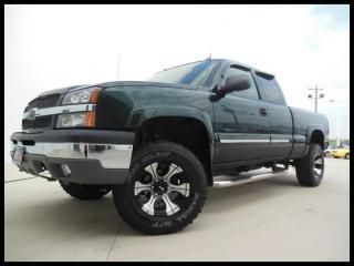04 chevy silverado extended cab z71, 4x4, 4wd, clean carfax, lifted, runs great!