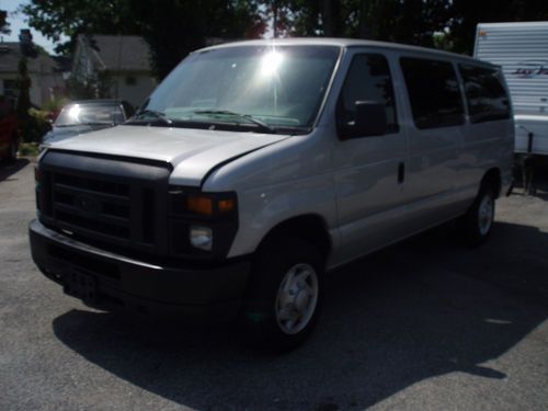 2009 ford e-150 base standard cargo van 3-door 4.6l