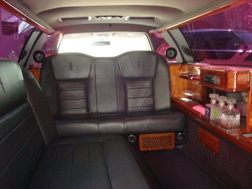 2000 Lincoln Town Car Base Limousine   4.6L  Limo -  Silver / Black, US $8,000.00, image 3