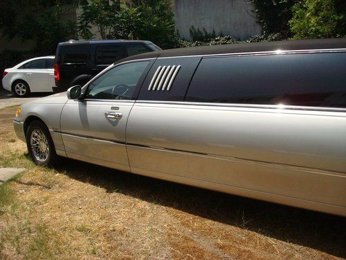 2000 Lincoln Town Car Base Limousine   4.6L  Limo -  Silver / Black, US $8,000.00, image 6