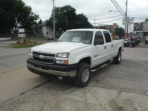 2007   chevrolet  2500  duramax   4 door   clean   2 wd