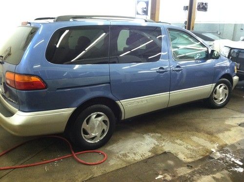 2000 toyota sienna xle mini passenger van 5-door 3.0l