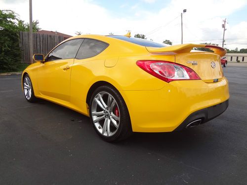 2010 Hyundai Genesis Coupe 3.8 Track Coupe 2-Door 3.8L, US $19,950.00, image 2