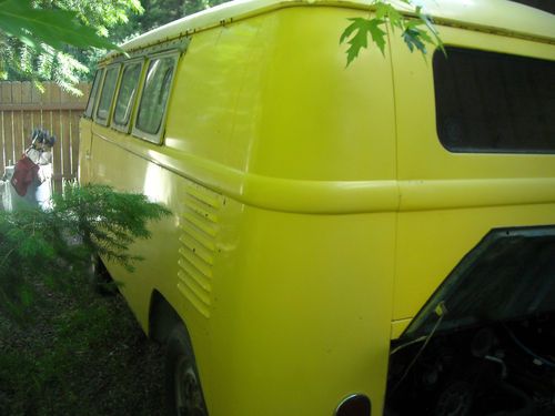 1963 Volkswagon Bus Camper, image 2