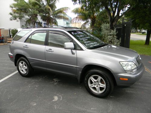 2002 lexus rx300, leather, nav, sunroof, tow package, great condition, look!