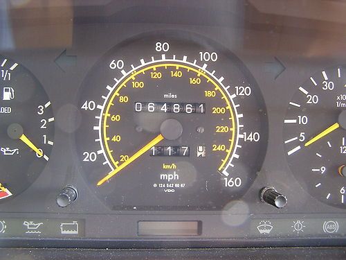 MERCEDES 300-E 4DR. MOON ROOF LOW MILES EXCELLENT CONDITION, image 9