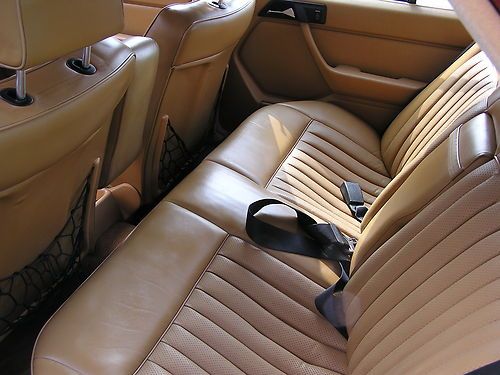 MERCEDES 300-E 4DR. MOON ROOF LOW MILES EXCELLENT CONDITION, image 11