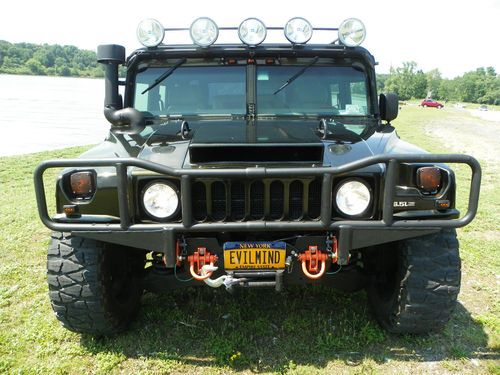 Custom hummer h1 humvee