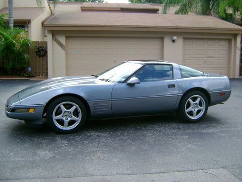 1991 corvette - rare steel blue - 6 spd - fx3 - loaded / mint cond - all orig.