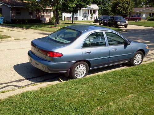 1999 Ford escort mileage rating