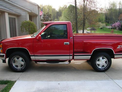 1997 chevrolet k1500 z71 silverado stepside  pickup 2-door  a real show stopper!