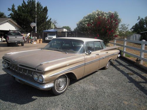 1959 impala 4 door hardtop 383 cid/280hp 4 barrel