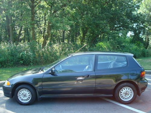 1993 honda civic dx hatchback! ice cold ac! low miles! gas saver! no reserve!