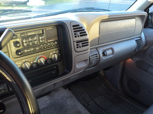 chevy, tahoe, charcoal, 4-door, 4wd, leather, LT package, running boards, image 6