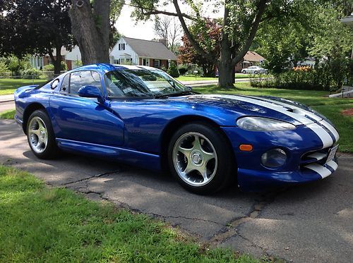 1996 dodge viper gts coupe 2-door 8.0l