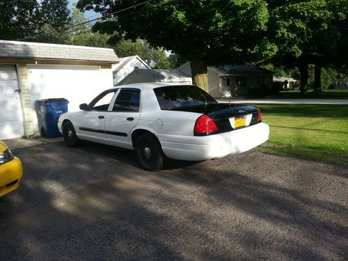 2004 crown victoria p71