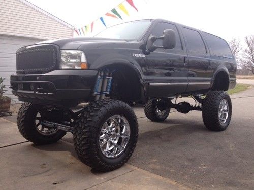 2002 excursion 7.3  lifted in excellent cond. and ready to drive anywhere