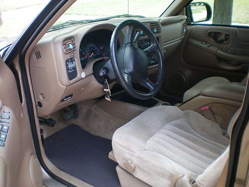 CHEVROLET BLAZER 01 03 04 2002 ONE OWNER ESTATE SALE 37,777  MILES LOADED, image 5