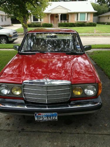 1985 mercedes-benz 300d base sedan 4-door 3.0l