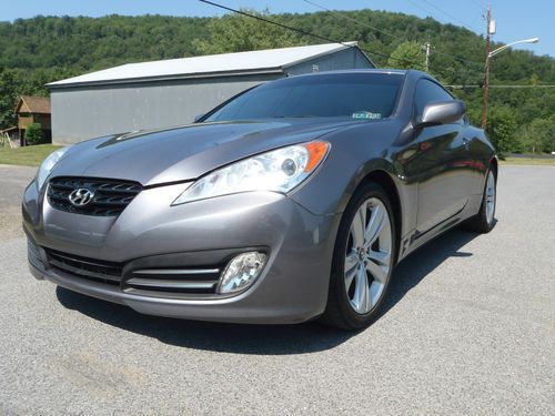 2010 hyundai genesis coupe        no reserve