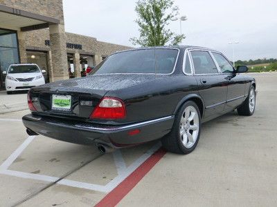 Base 4.0L CD 9 Speakers AM/FM radio Cassette Premium audio system Memory seat, image 6