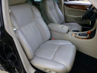 Base 4.0L CD 9 Speakers AM/FM radio Cassette Premium audio system Memory seat, image 16