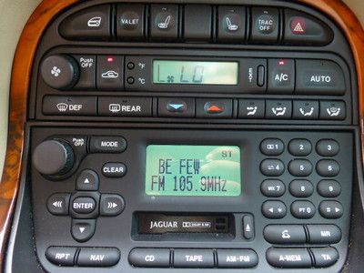 Base 4.0L CD 9 Speakers AM/FM radio Cassette Premium audio system Memory seat, image 27